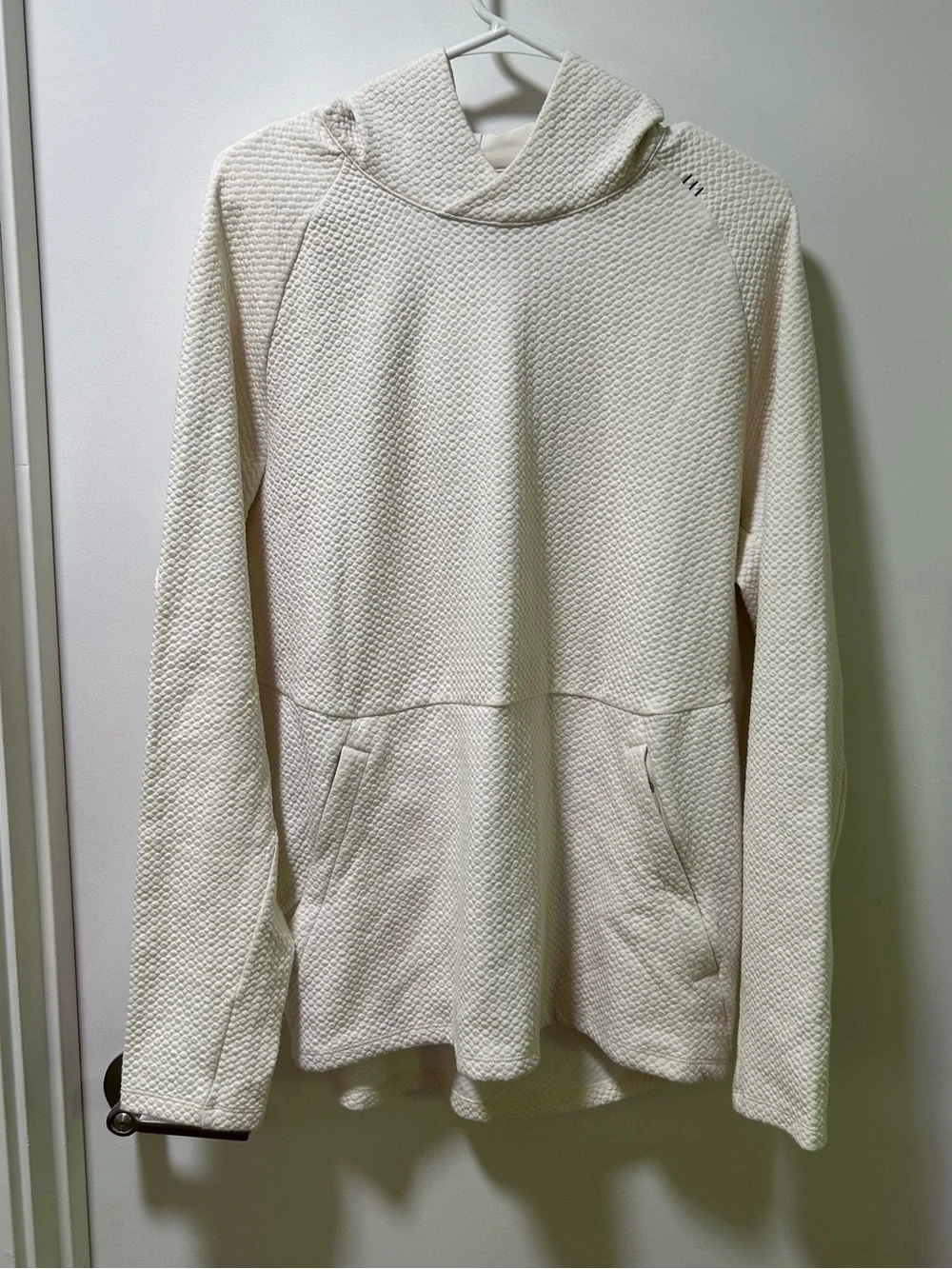 Lululemon At Ease Hoodie in Cream Size Large - Picture 1 of 5